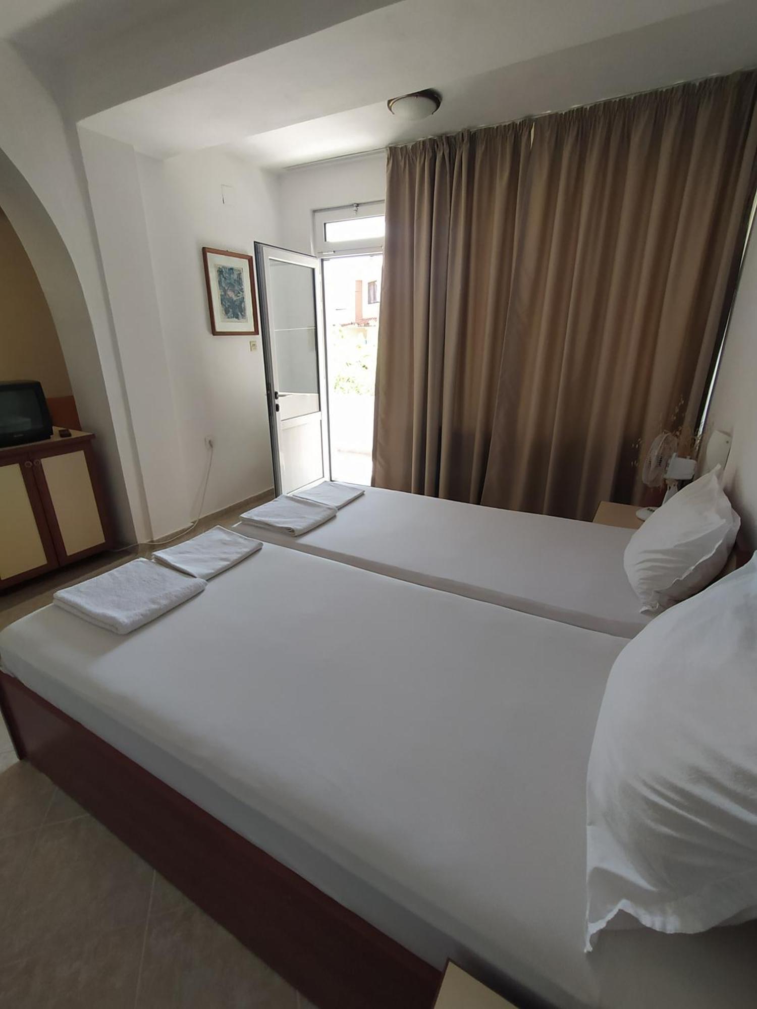 Guest House Polikseni Sozopol Kamer foto