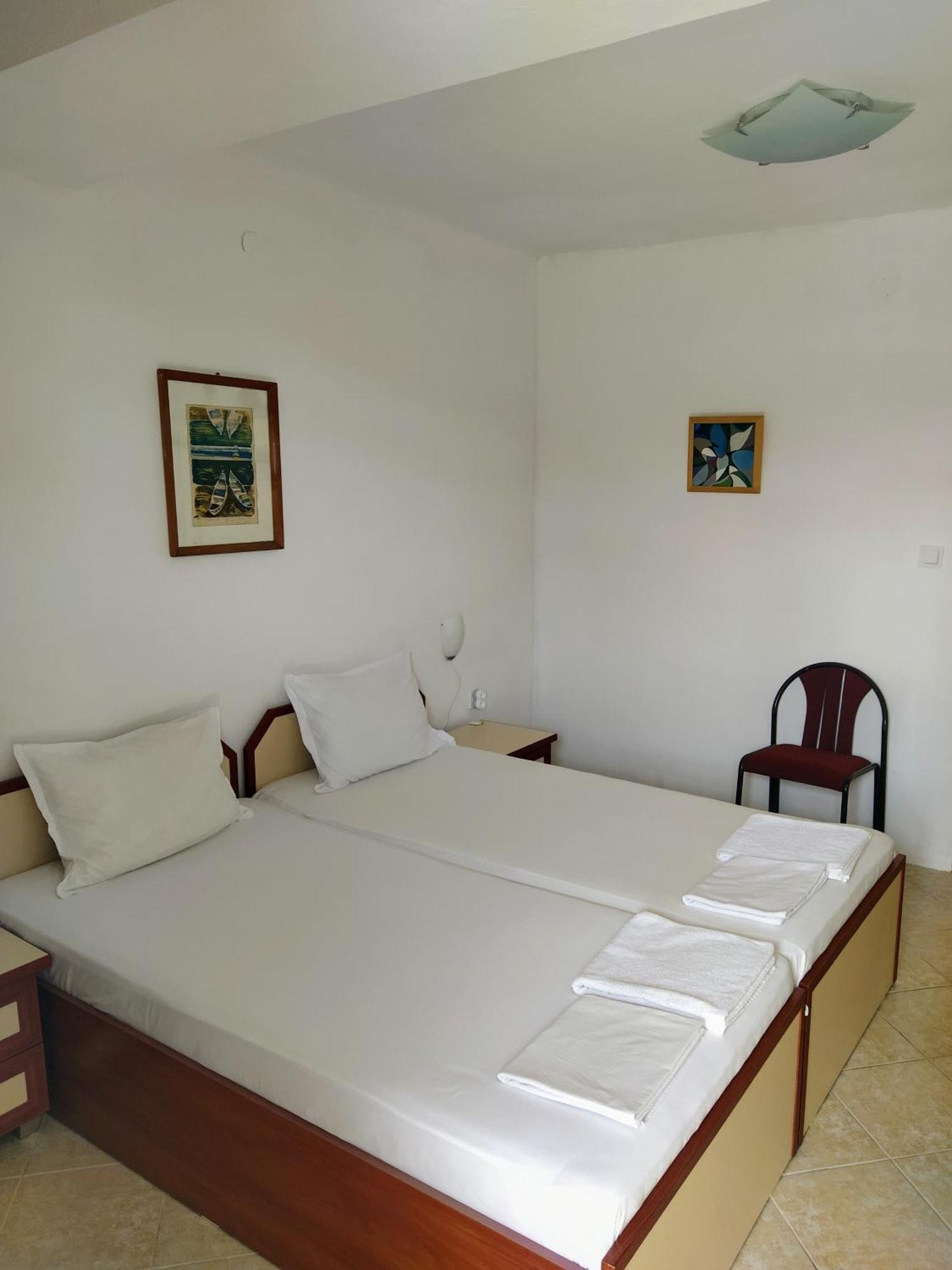Guest House Polikseni Sozopol Kamer foto